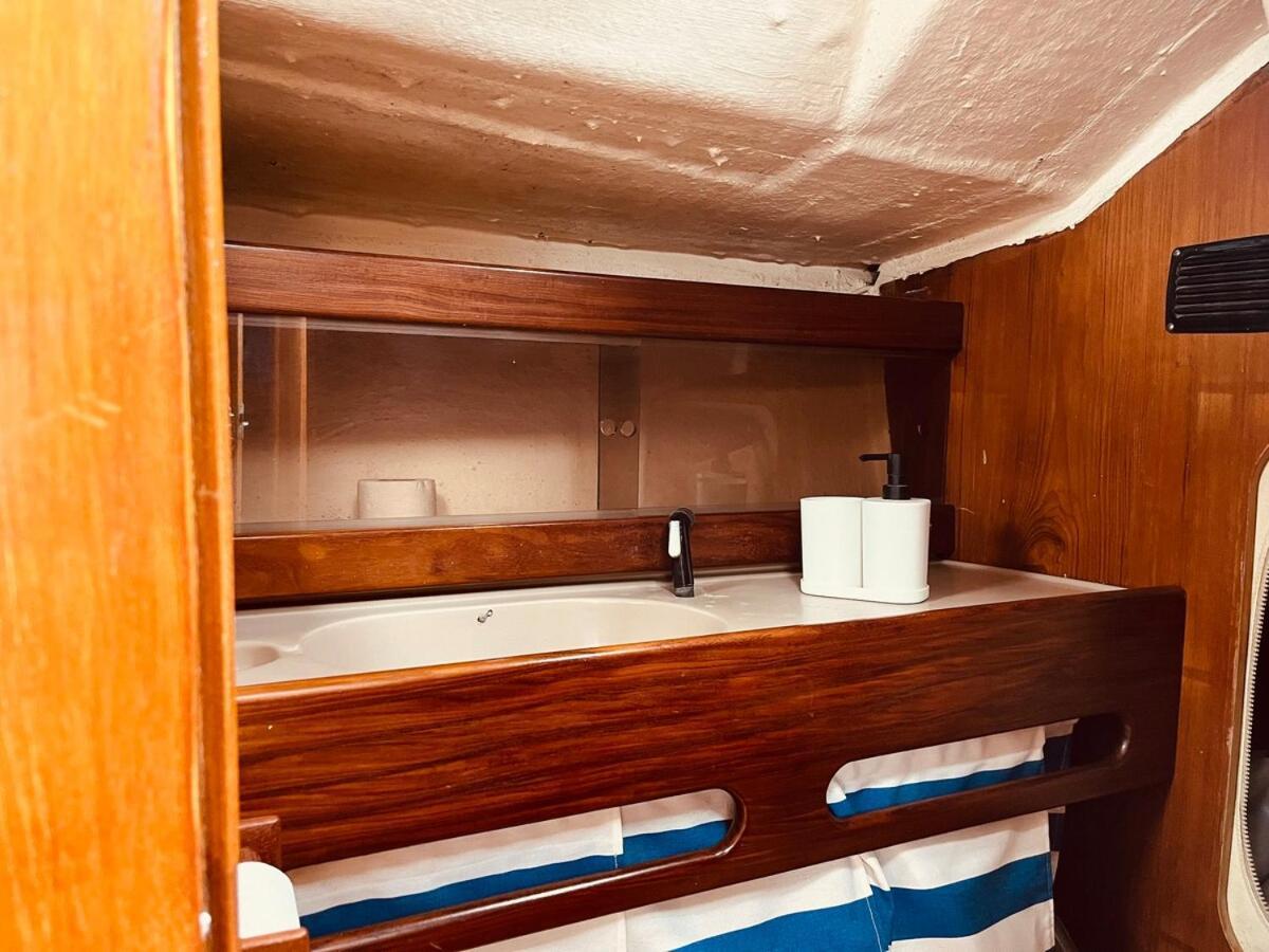 Nortada Boat Escape Hotel en barco