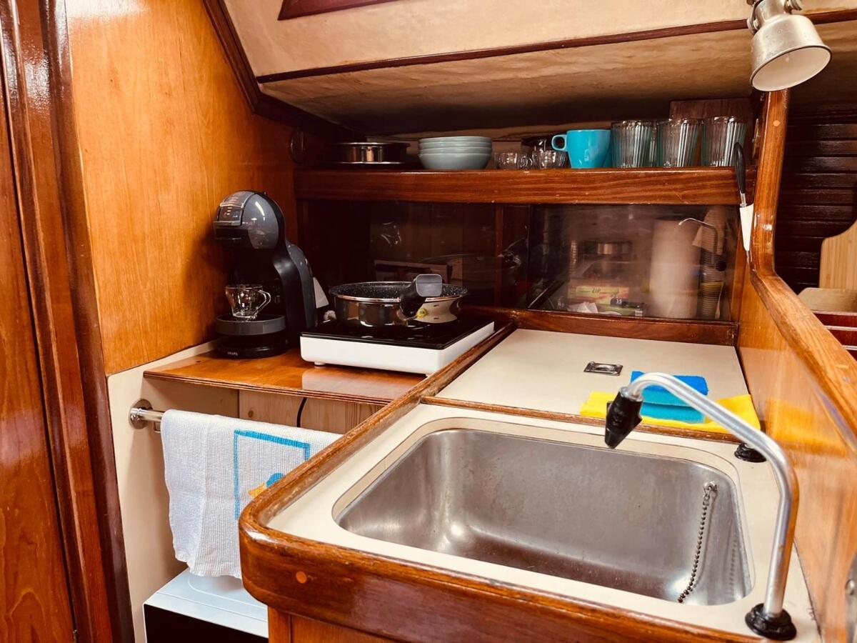 Nortada Boat Escape Botel Lisbon